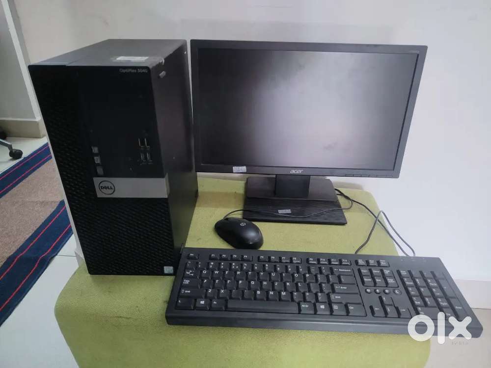 Desktop Computer Dell//Core i5//8GB//128GB//500GB//19 Display//