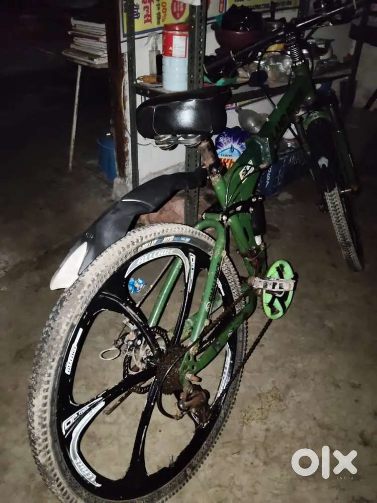 Land rover bicycle working condition