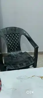 6 Female job office