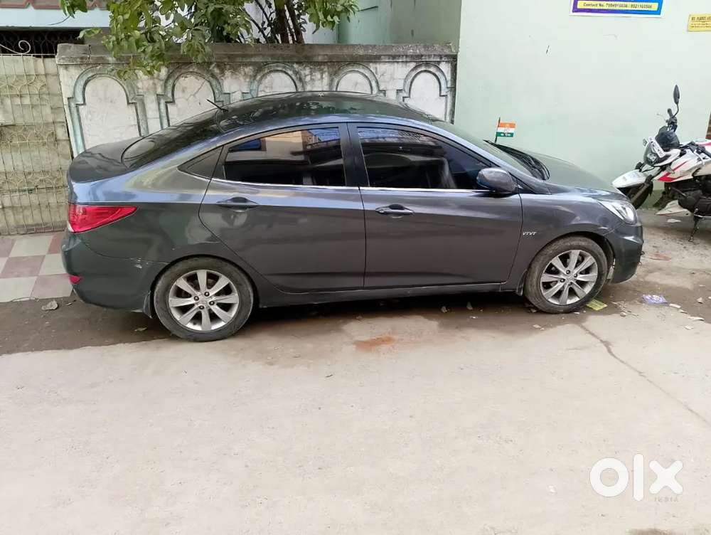 Hyundai Fluidic Verna 2013 Petrol 80000 Km Driven