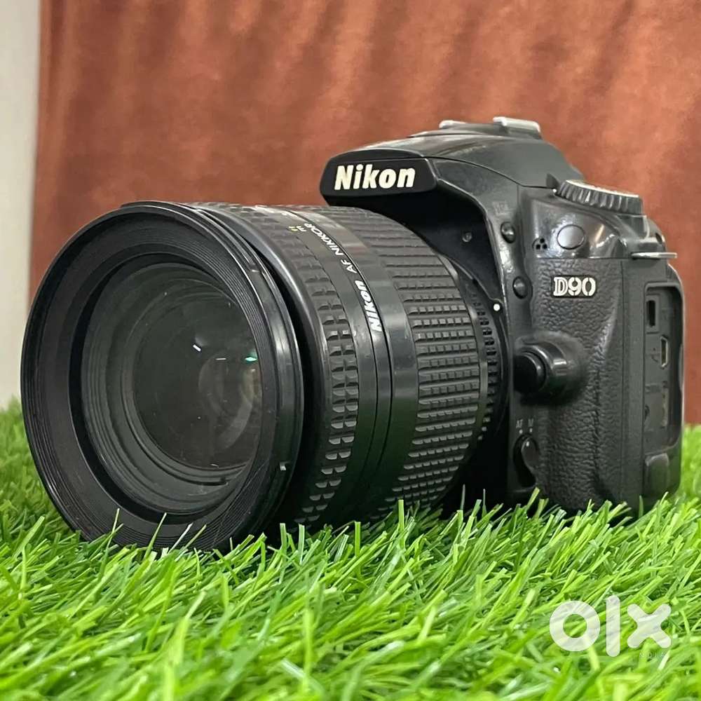 D90 very less use camera urgent for sale