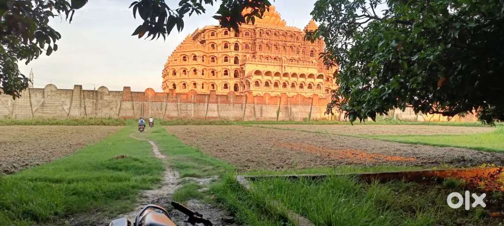 Plot around Sarvedmandir.. Highway se 300 ke distance me