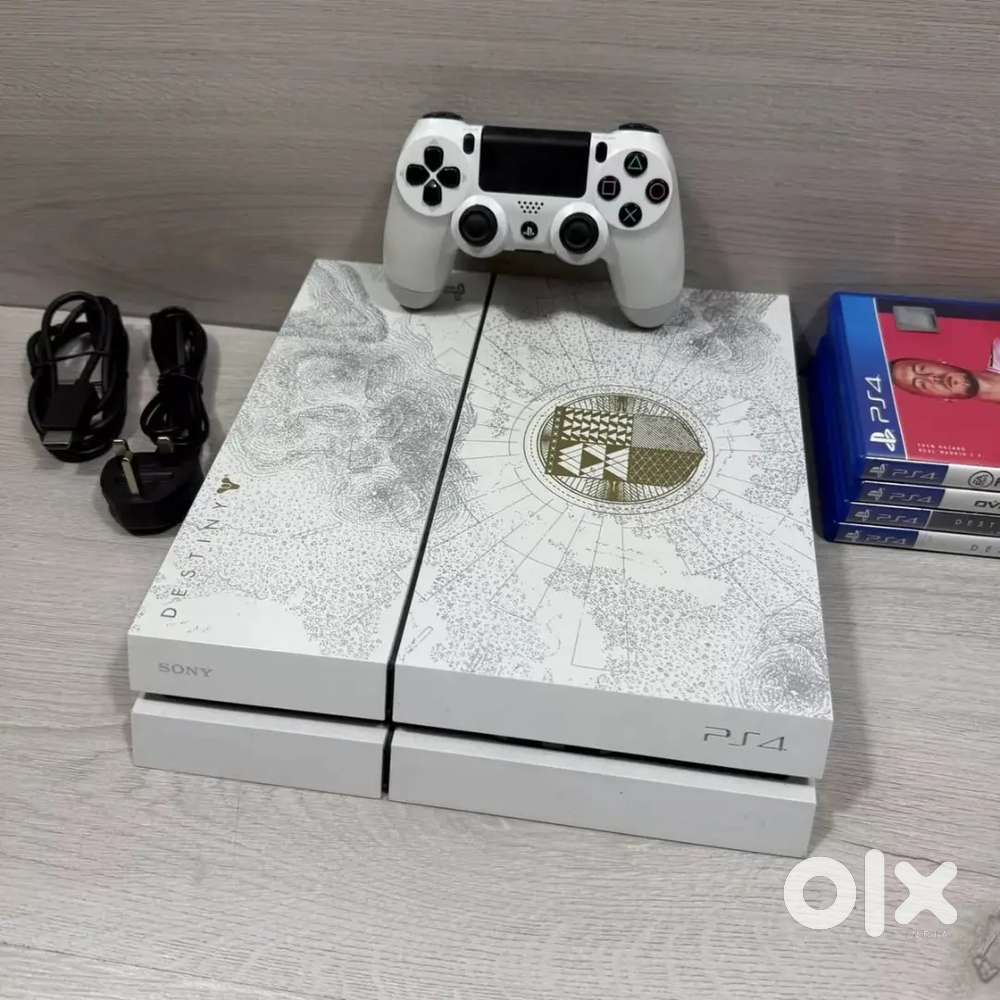 Sony PS4 Destiny Taken King Limited Edition 500GB White Console Bundle