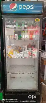 Peosi frige display wali h Cold drink