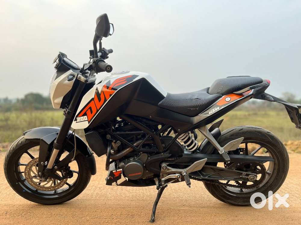 2016 KTM Duke 200  Smooth Engine  40,000 km  Single Owner