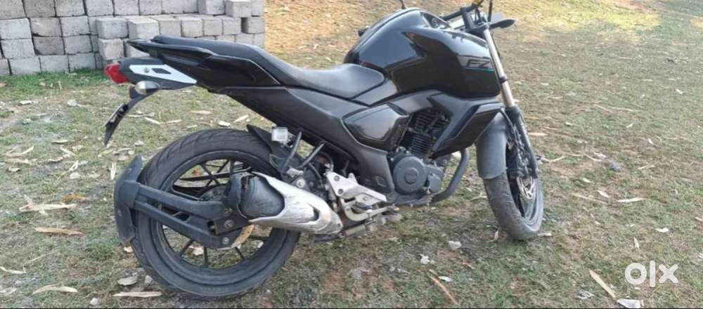 Yamaha FZ FI V3 . 2019 model , one handed bike, no rush drived.