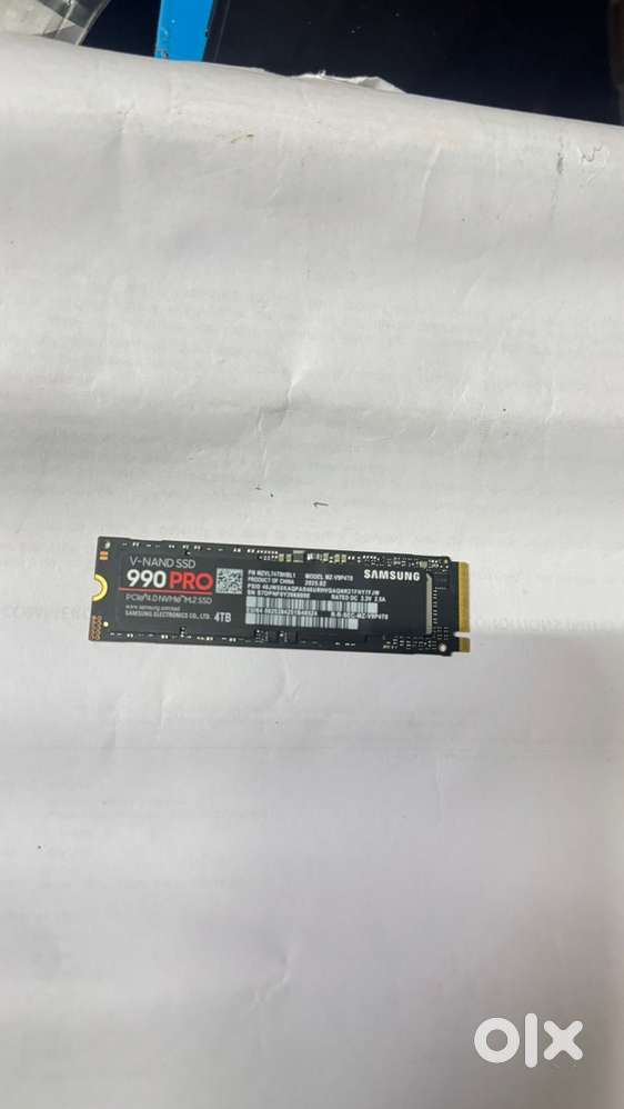 Samsung internal ssd 900  pro  4 tb pcle 5.0x 4 m2 2280 seq 14800mb/s