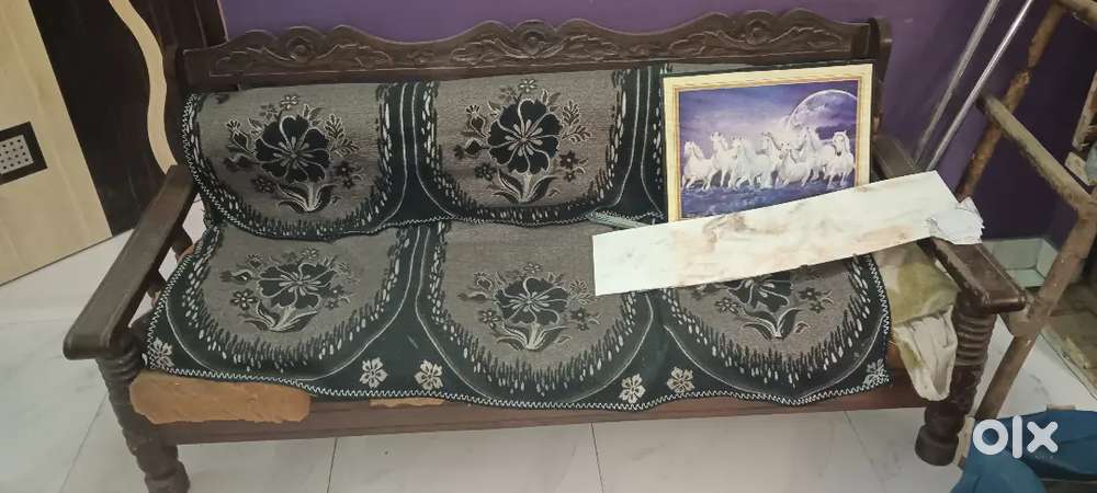 Sagwan lakadi 5 seater sofa