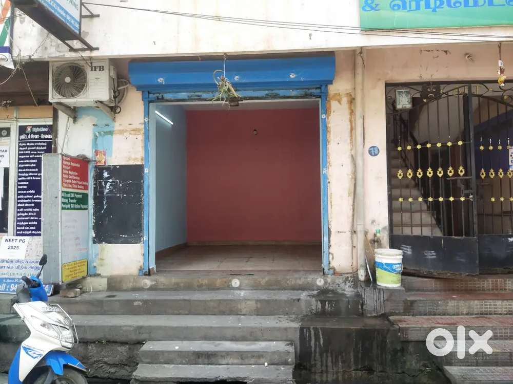 130 Sq.ft Shop For rent