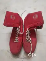 BOXING GLOVES & SHOES