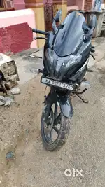 Bajaj 220F