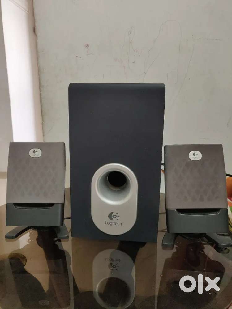 Home theatre with speaker & Aluminium Ladder