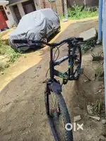 Very good condition, एकदम कम use हुआ है।