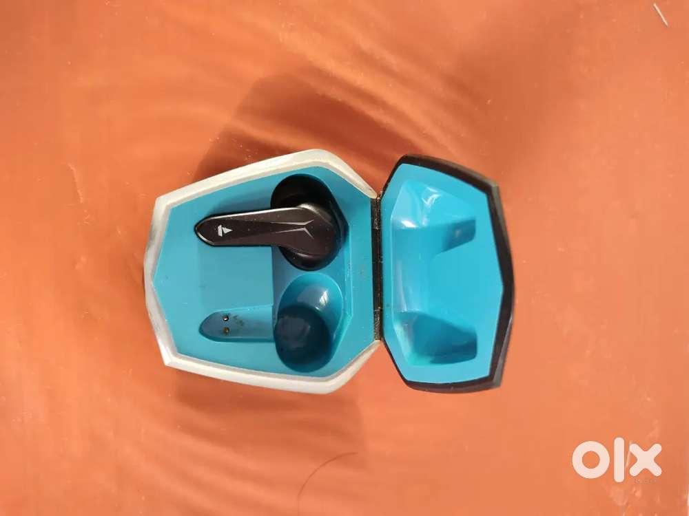 Boat Airbuds (1 piece + Case)