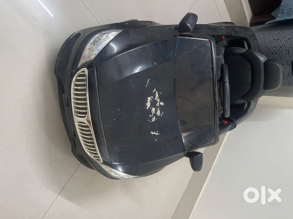 Kids battery operated car