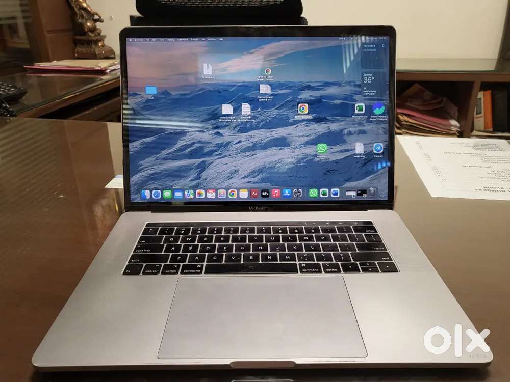 MACBOOK PRO