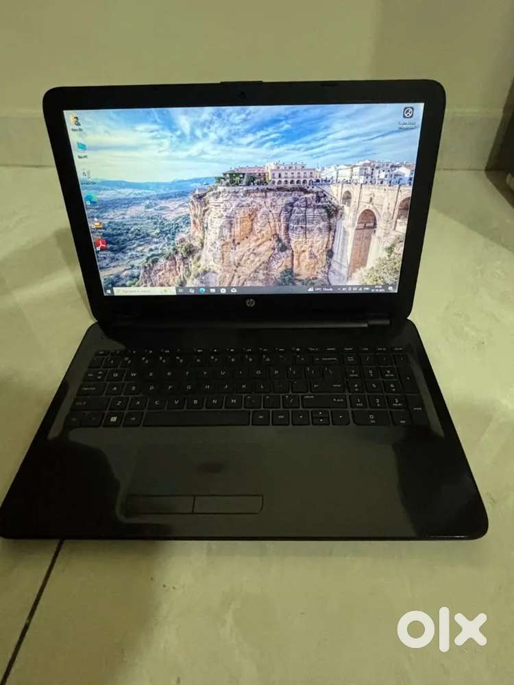 Hp laptop
i3 6th
8/128/windows original
15.6” display