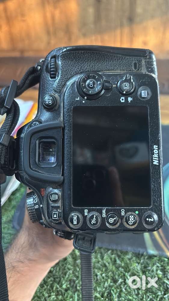 Nikon d7100 with 18-105mm for sale new condition