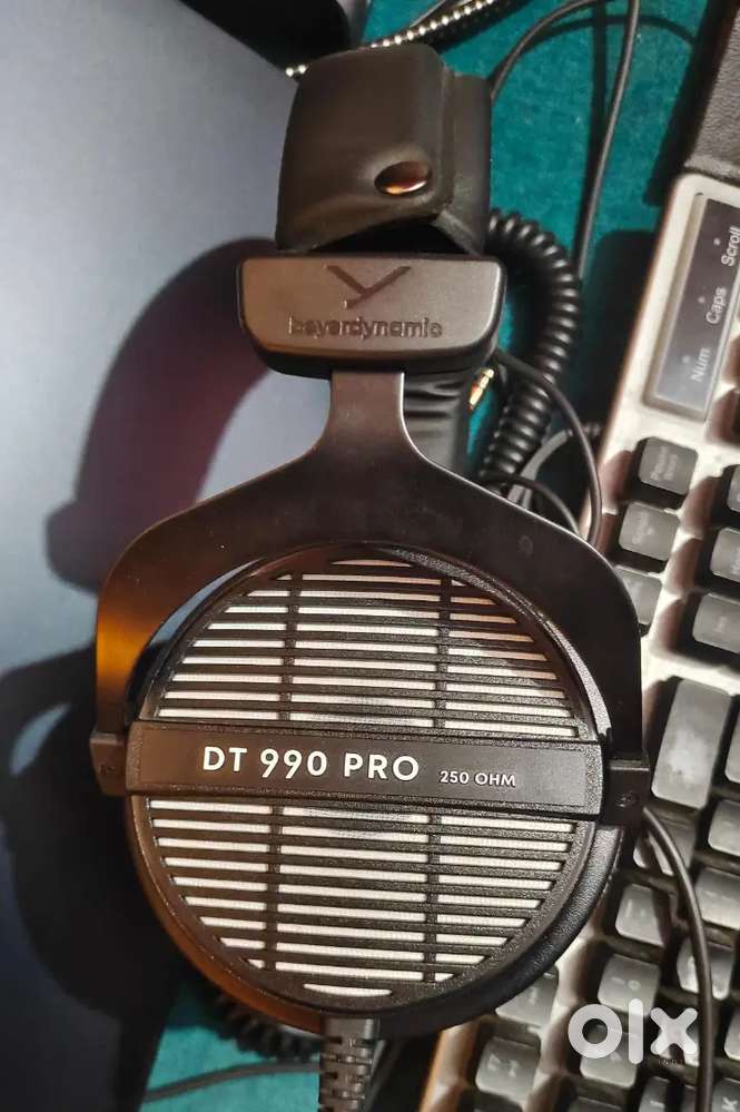 Beyerdynamic DT 990 PRO Wired (250 Ohm, Grey)