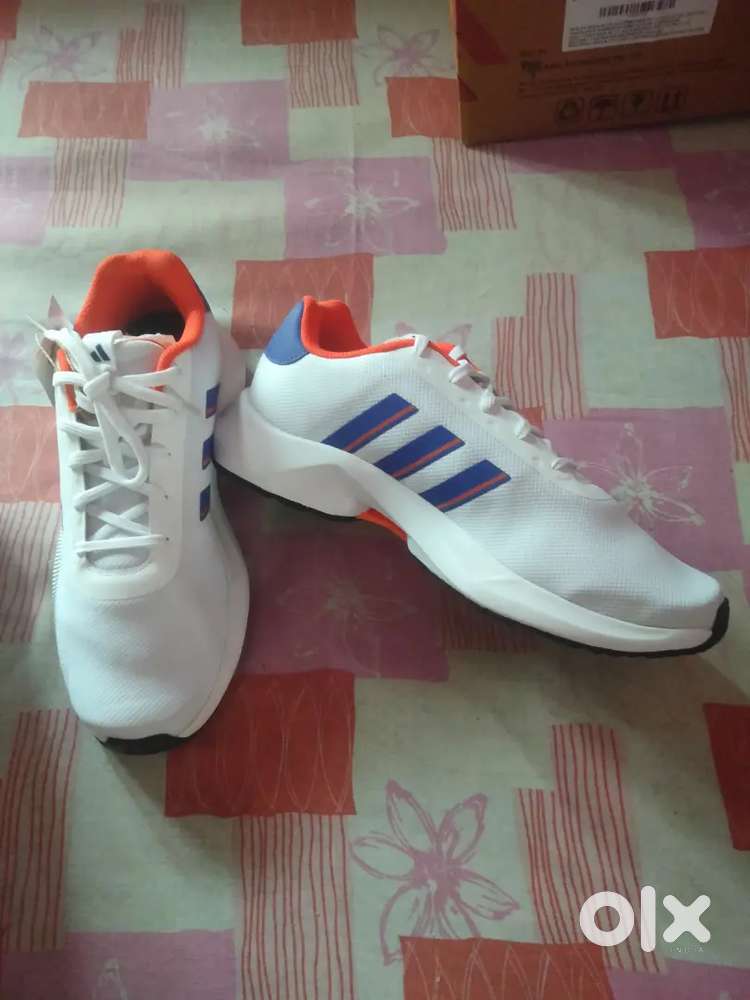 Addidas shoe size 9.