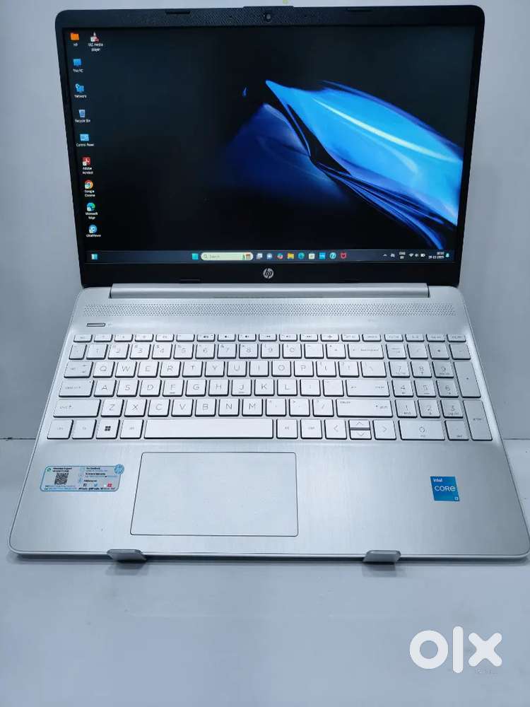 HP i3 12TH 8 GB RAM 512 GB SSD