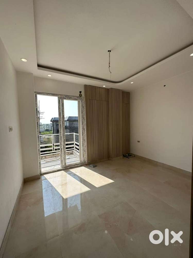 3bhk independent semi furnished flat for rent