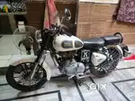 Classic 350 in white colour only 21000km driven
