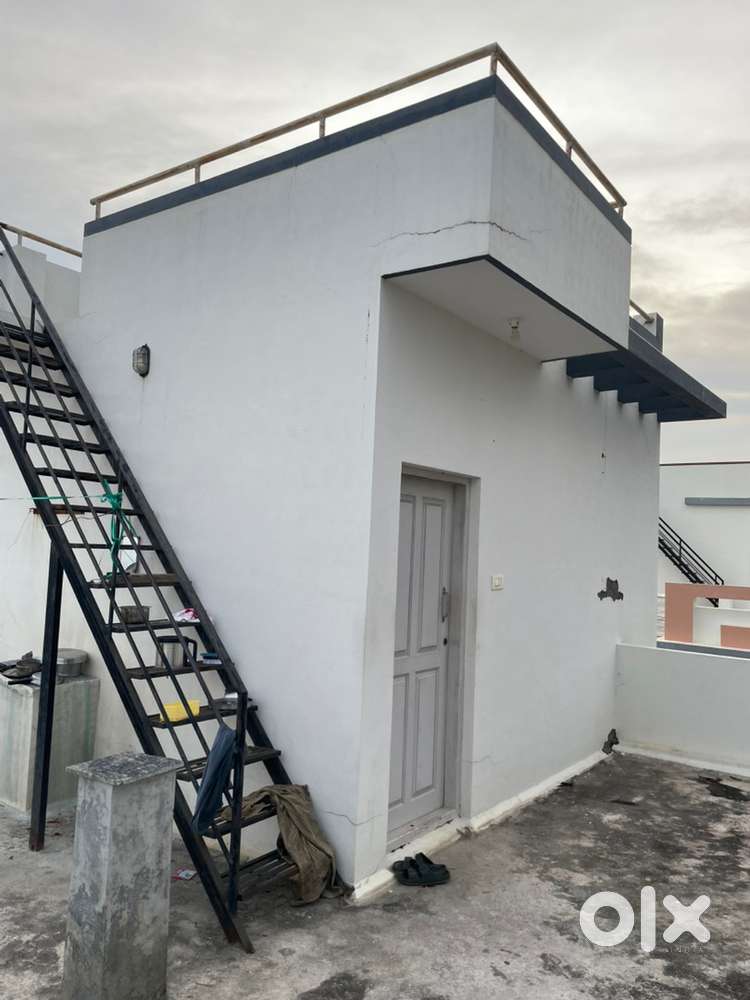 Newly constructed bachelor room for rent