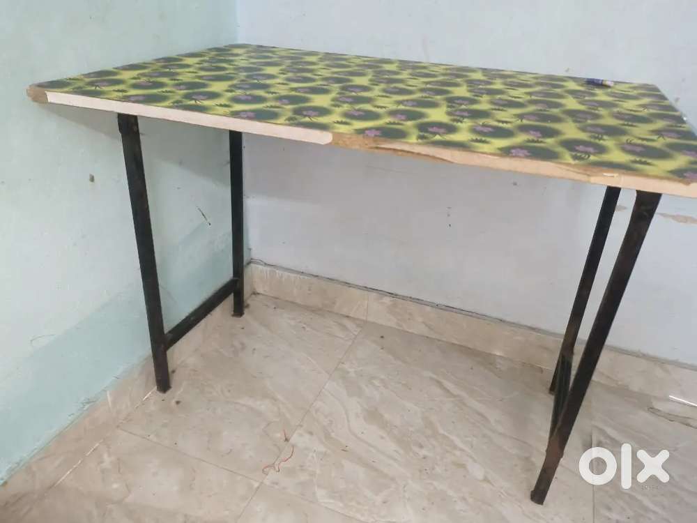 Study table and chair