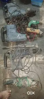 3 breakar machine  1 big grinder 1 small grinder machine all are runni