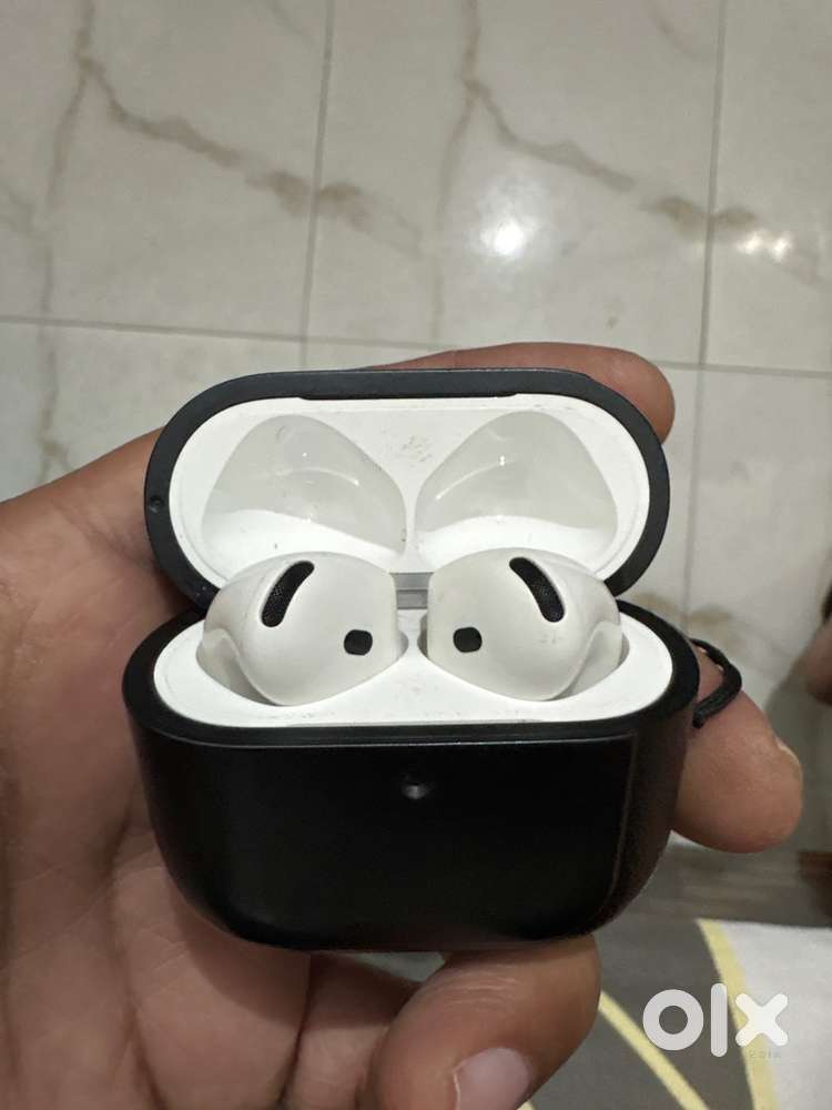 airpods 4 noise cancellation with 7month warranty