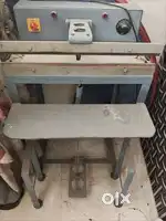 Sealing machine