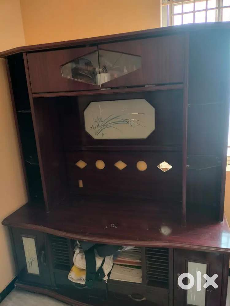 Living room ready made Showcase