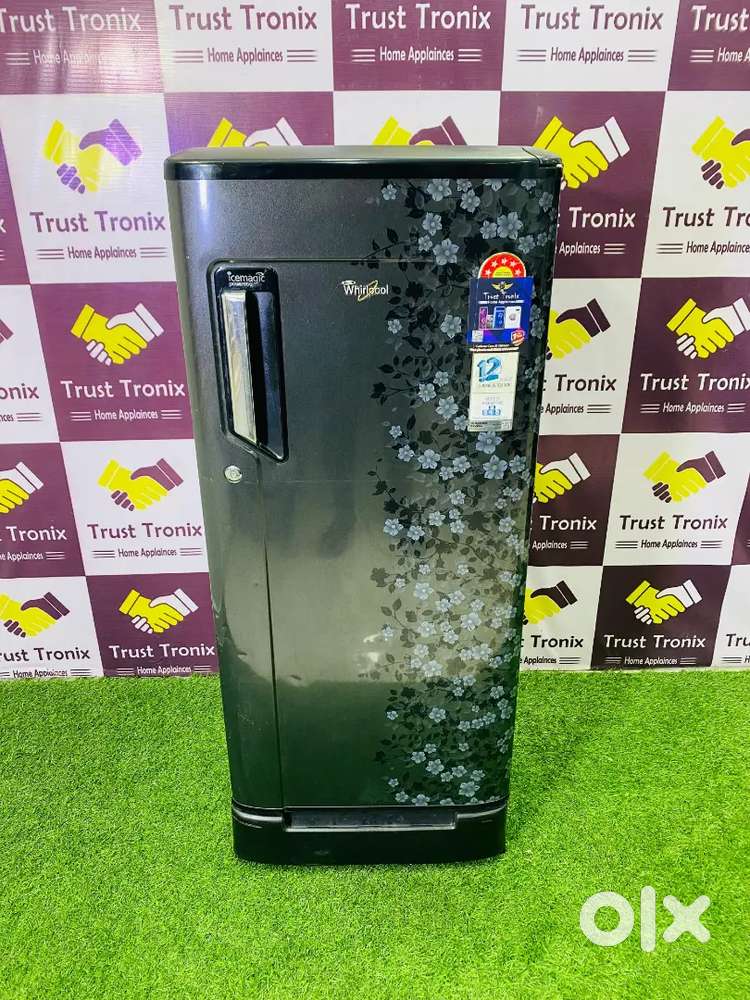 #041TRT magic powecool 230ltrs black whirlpool single door fridge@