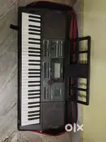 SYNTHESIZER