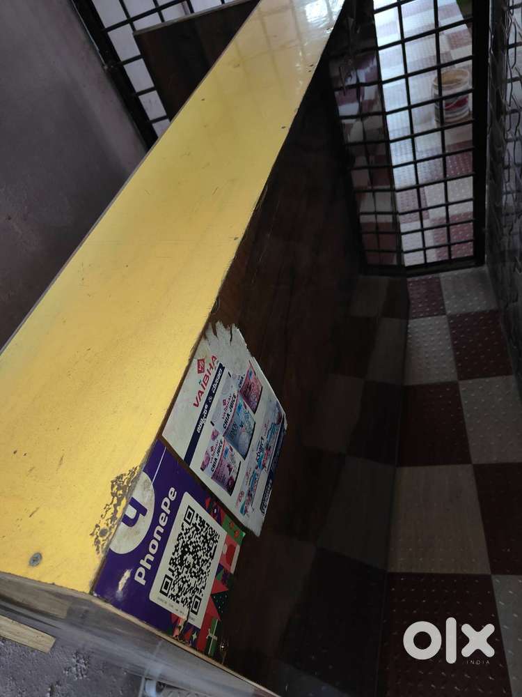 Reception table