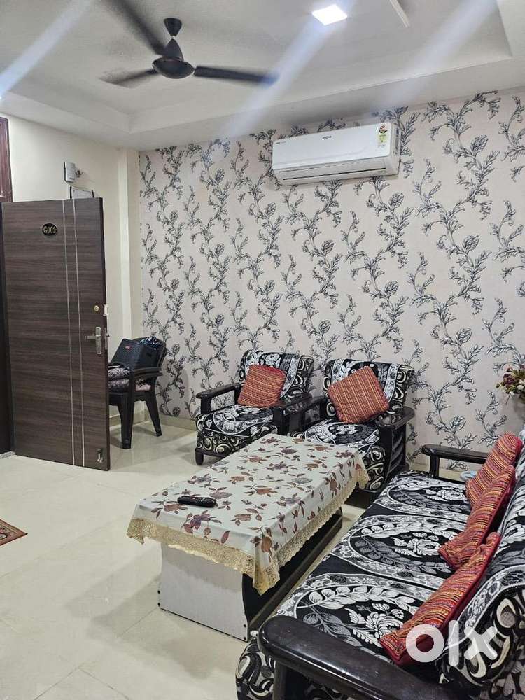 Couple firendly independent appartment flats bechlors family working