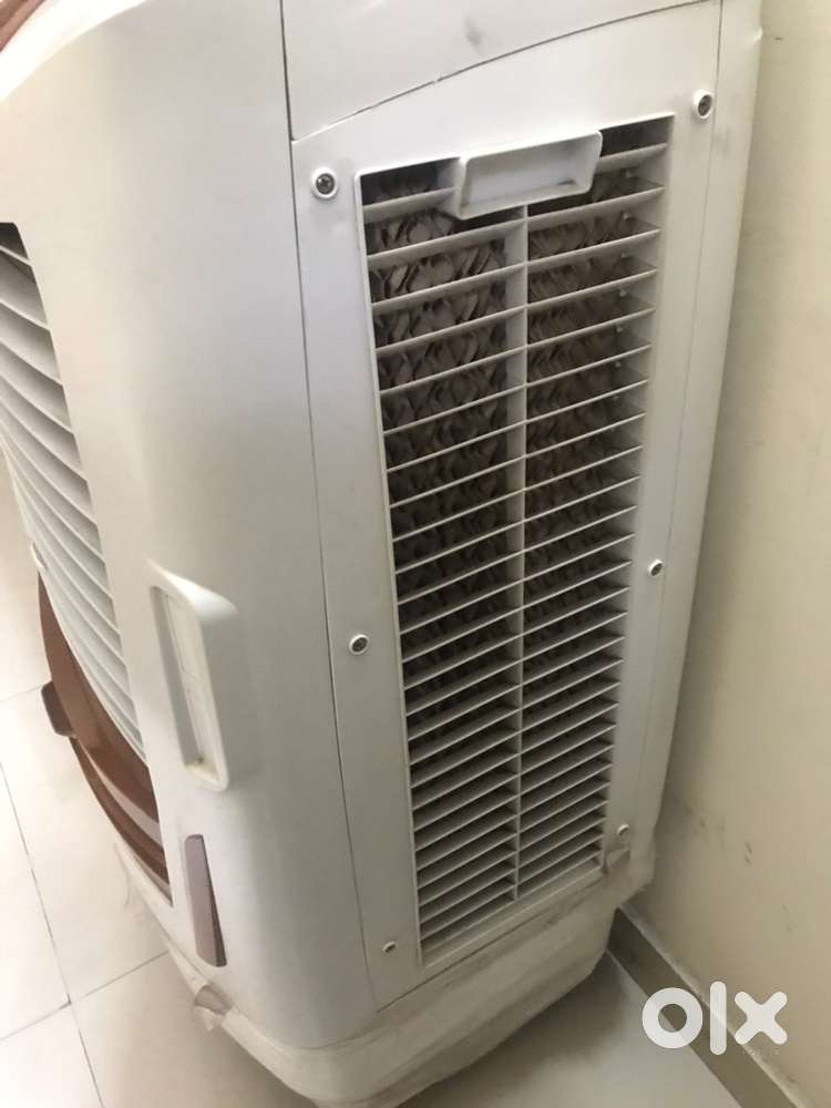 HARDLY USED HAVELLS COOLER WITH REMOTE CONTROL