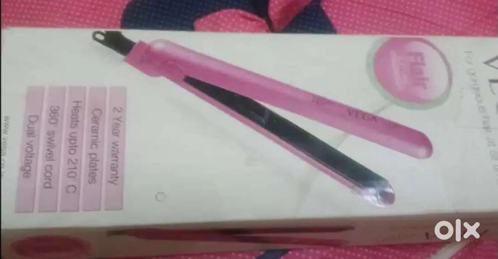 Unused hair straightener