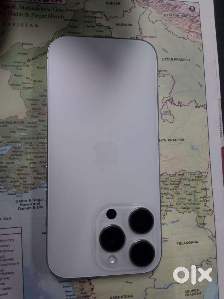 Iphone 16pro usa white clour good candistion 128 gb