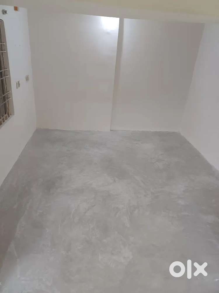 TO LET FOR OFFICE/SHOP