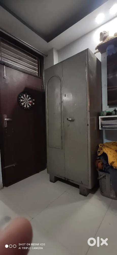 Iron Big size  amilrah  good condition with locker key
