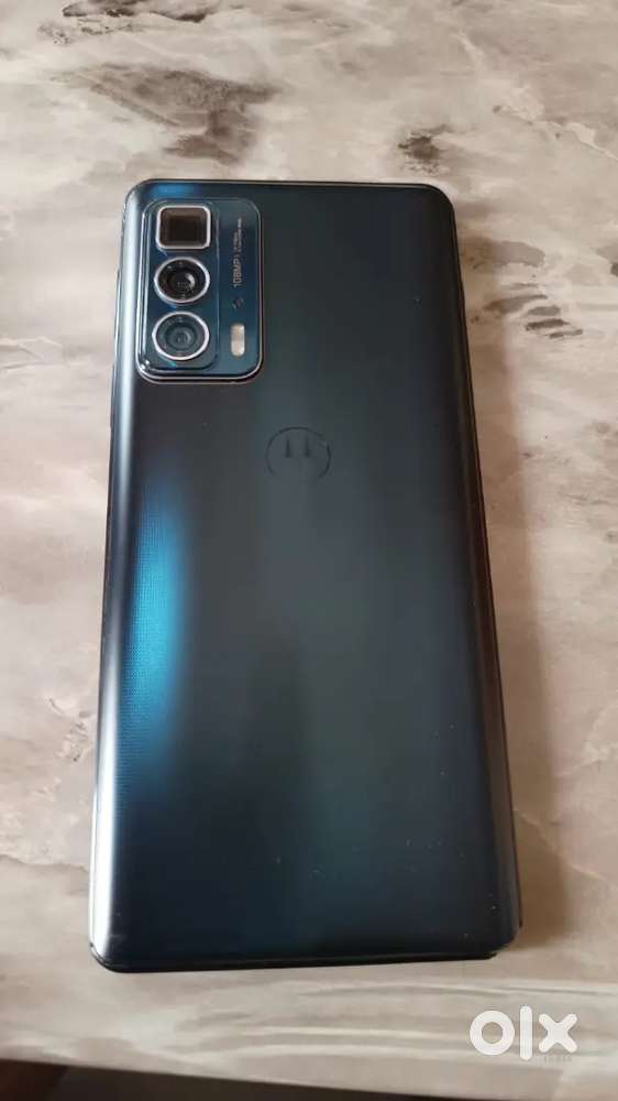 Moto Edge 20 Pro  8 GB  128 GB  Snapdragon 870  108 MP
