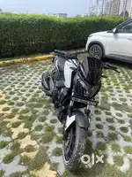Dominar 400
