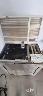 Hitachi 1.5 Tonn window AC , 3 Star, 2019 purchase