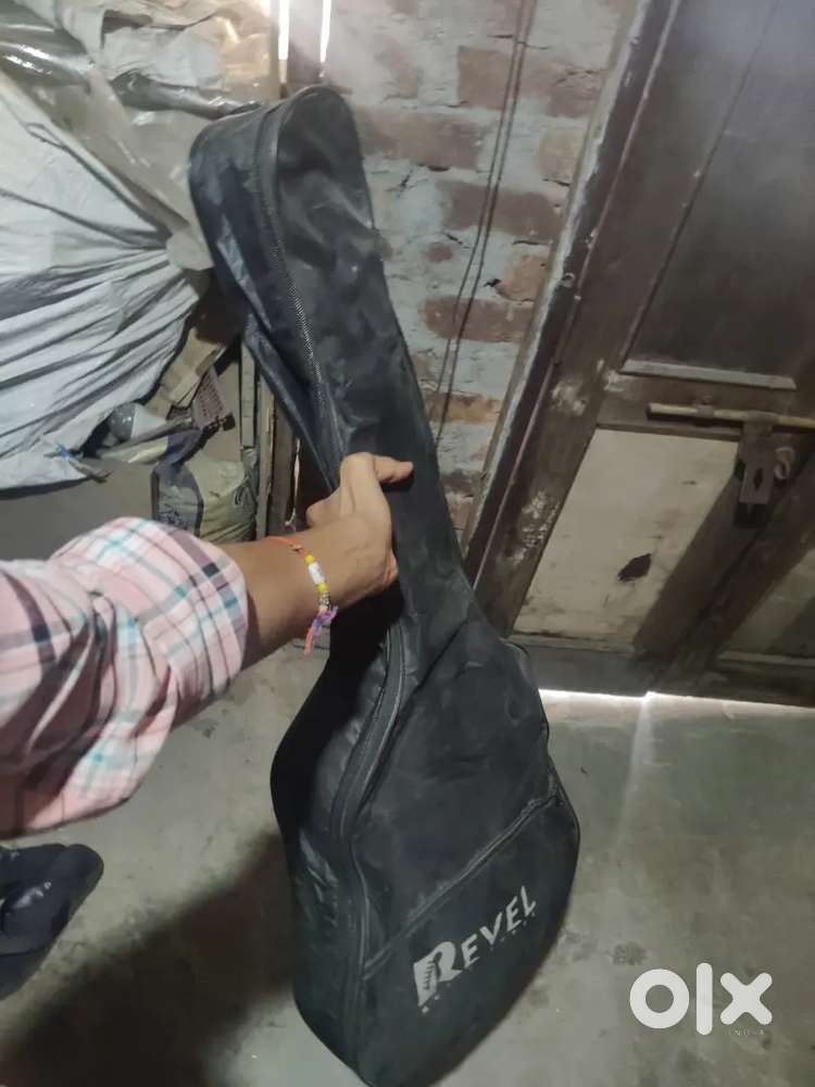 Guitar full ok condition with bag