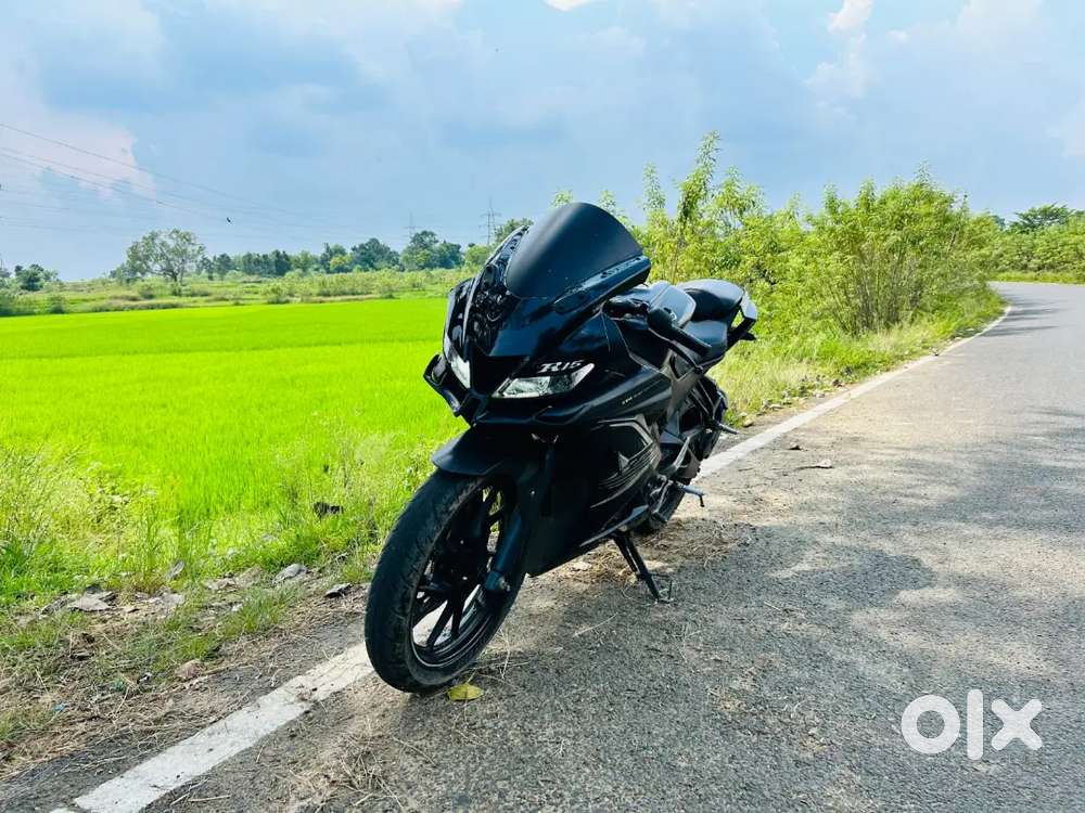 R15v3 in Good condition modified