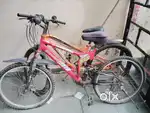 2 bycycle 1 gear and 1 with out gear