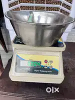 Digital weight machine