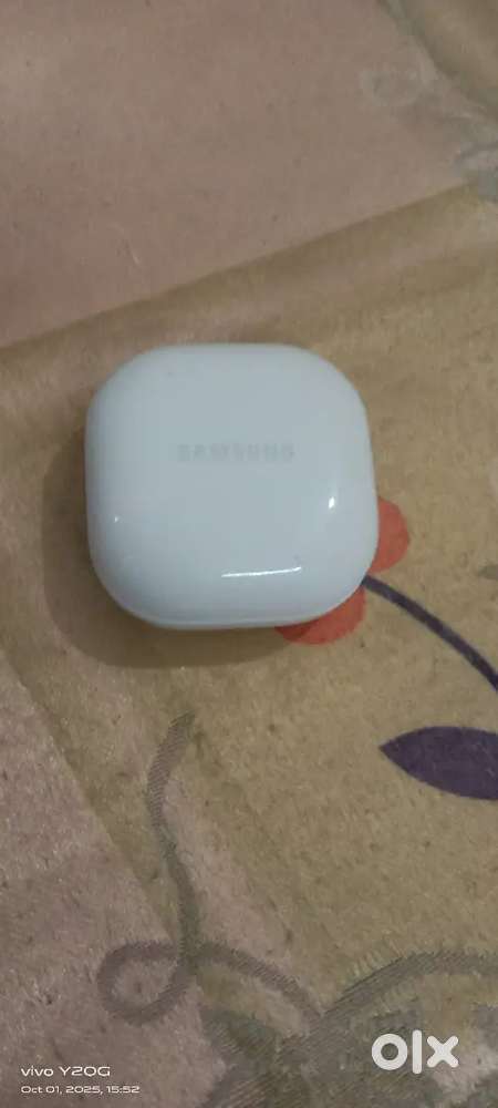 Samsung buds 2